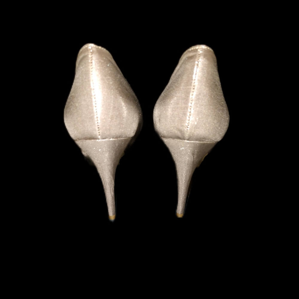 Lulu Townsend Gold Heels - Picture 5 of 5